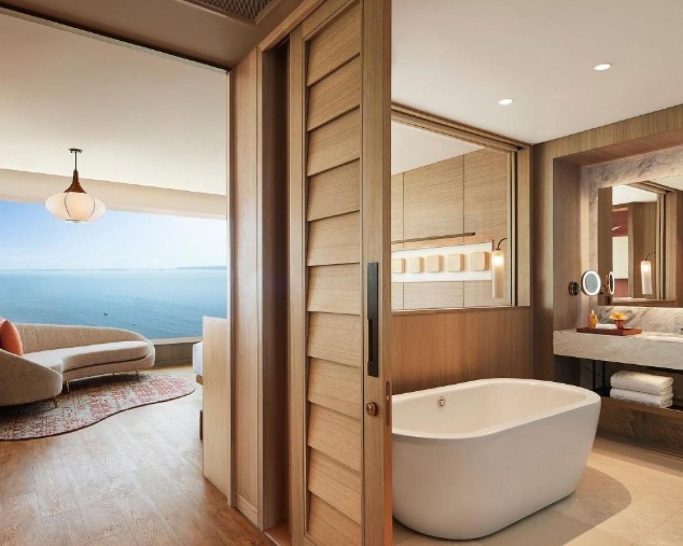 Taj Cidade De Goa Horizon, Goa Panaji Eksteriør billede A bathroom at the hotel